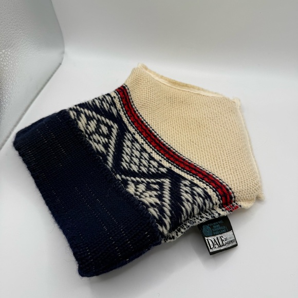 Dale of Norway Wool Knit Beanie Cream w/ Navy/Red Accents - Picture 4 of 7